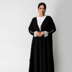 عباية سوداء عملية